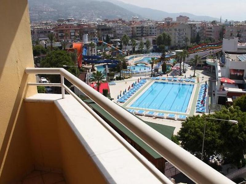 495748CFA253B7BBAE21254013CEC56A