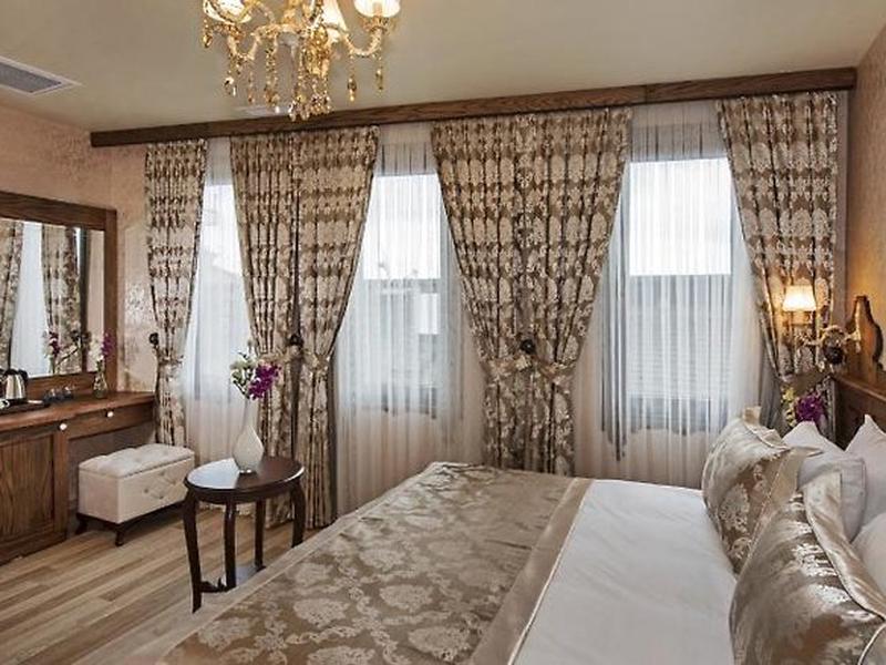 Perapolis Hotel