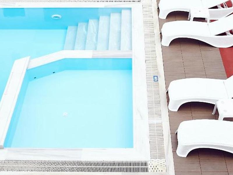 05C858043BF4DE571974CAC0B338DA17