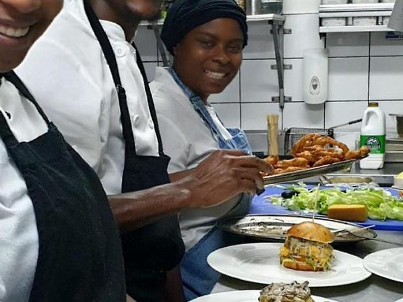 46B5874D4B2DBAA1A1B00F0D6AA8682E