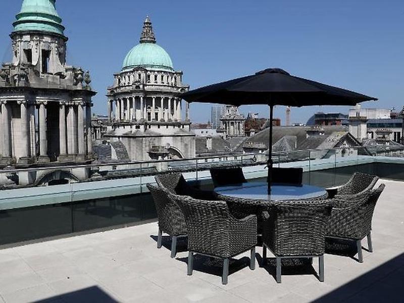 5136C1F4A2CE24991B98863EB1F0F735