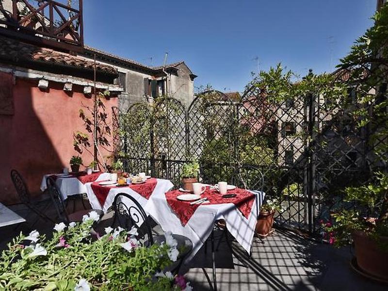 5E021EB04AA5EF206DAD84374142F5C1