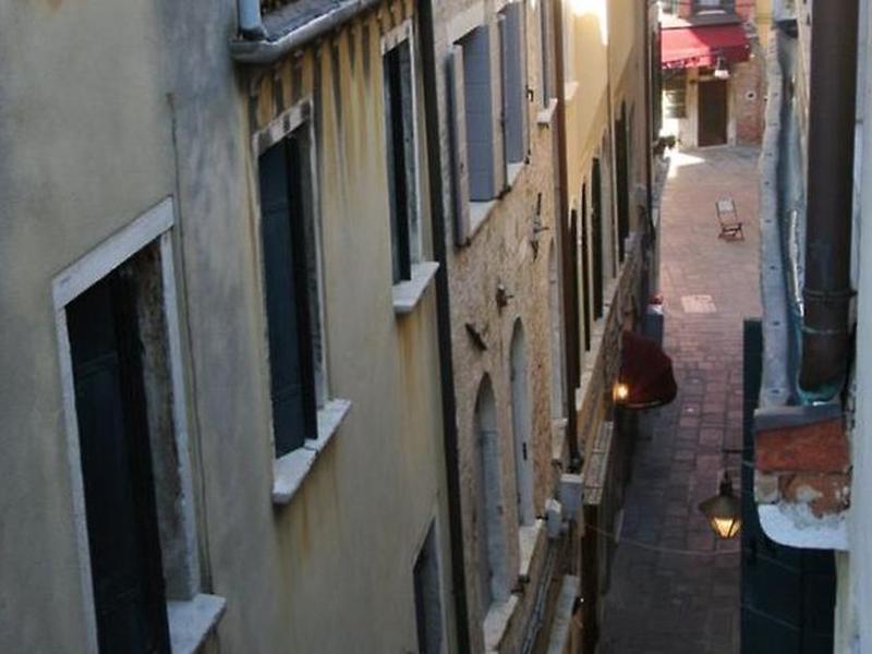 CC9511E9821D5585F77051524AE3C446