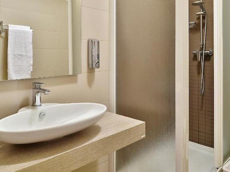 7FC5ABB0951A8A4C4E76CB7D7568BFAF