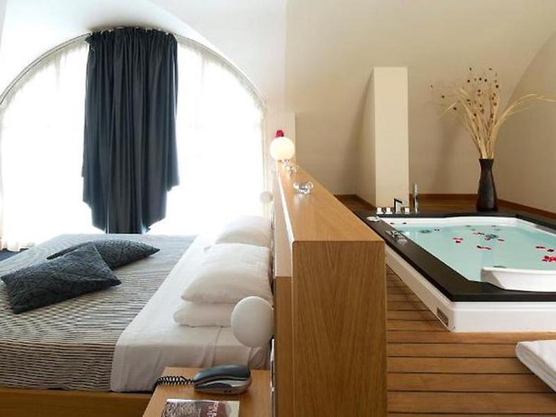 6E8737ACC78F8D1584F9AB154E3D67DE