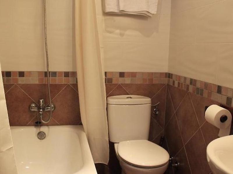 BCF9B851DCD3DC935F3AC35E9443B328