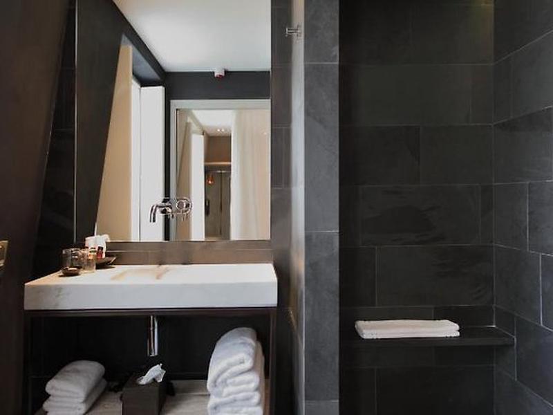 EF482E81CCF98325023AD6E6D04E8628