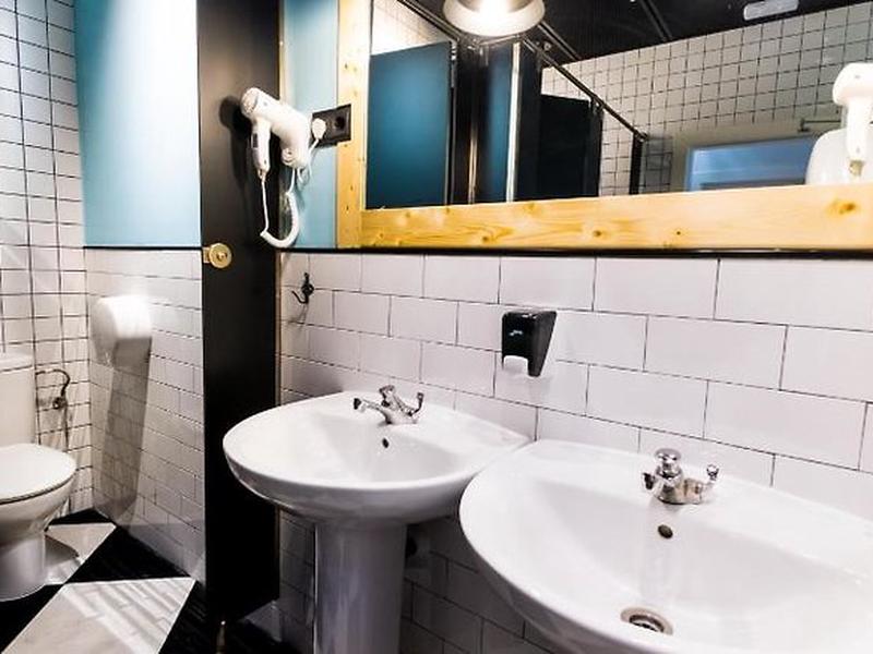 A5FC765C4285B32A33D301686F2FC86B