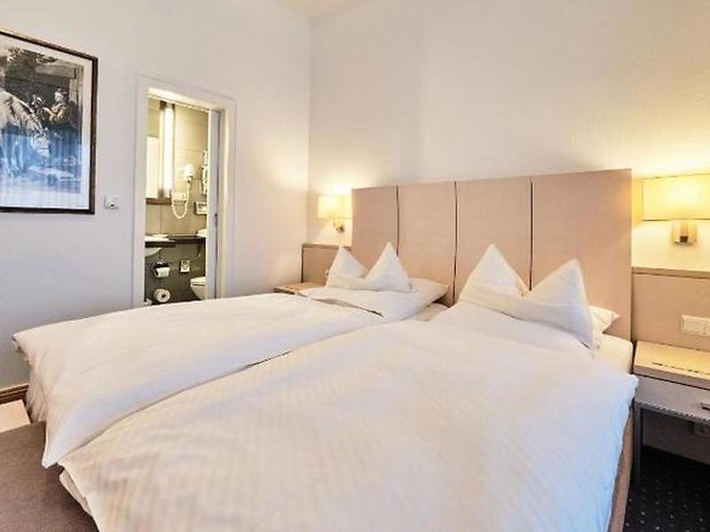 8EAF13662726D4EF16A7D9EFB231F715