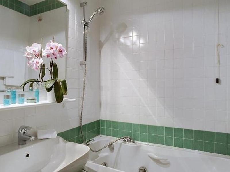 23352AF1DE3D05285CFCBA7D4B3A6985