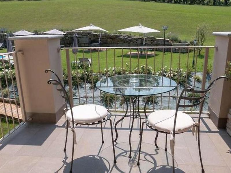 B014BF74E4D5B75B253590F2200B800F