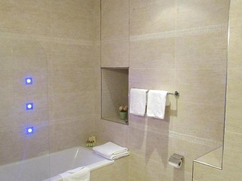 E6D2DD941635F465C2FEB9105D34BFC3