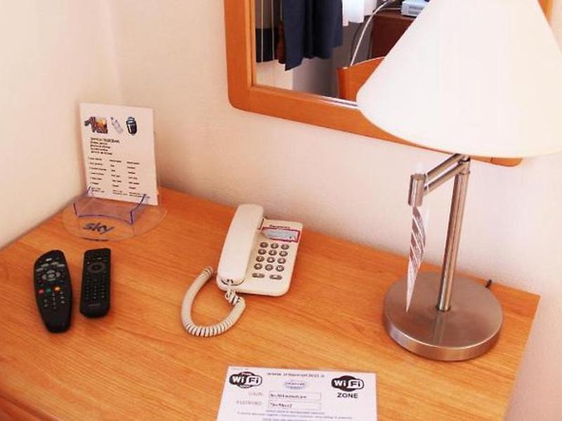 4CD71A1C3FBAE6EFF0777BE9D10E8FC0