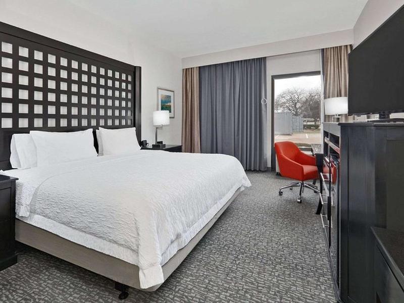 DE71BDAEDC2357D2BB87B3C87927C27E