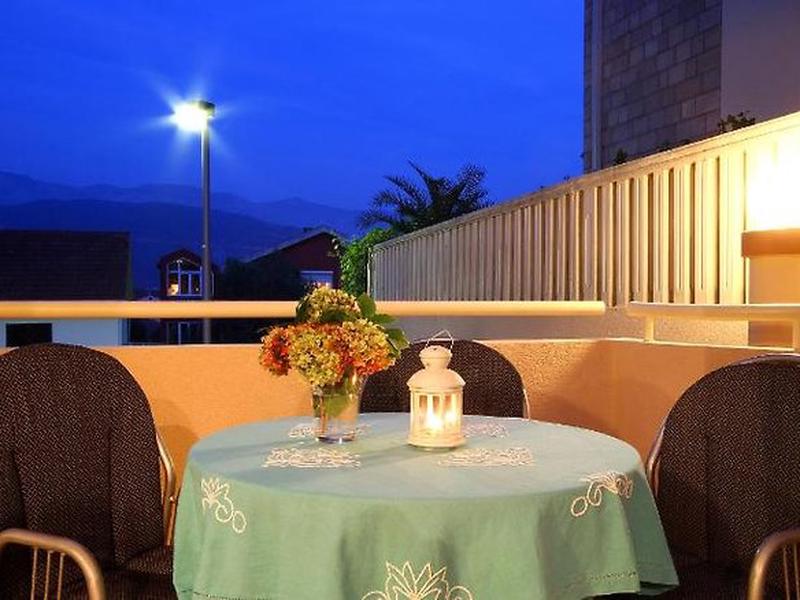 2C4590E883B7D16C006E8C5DAC773625