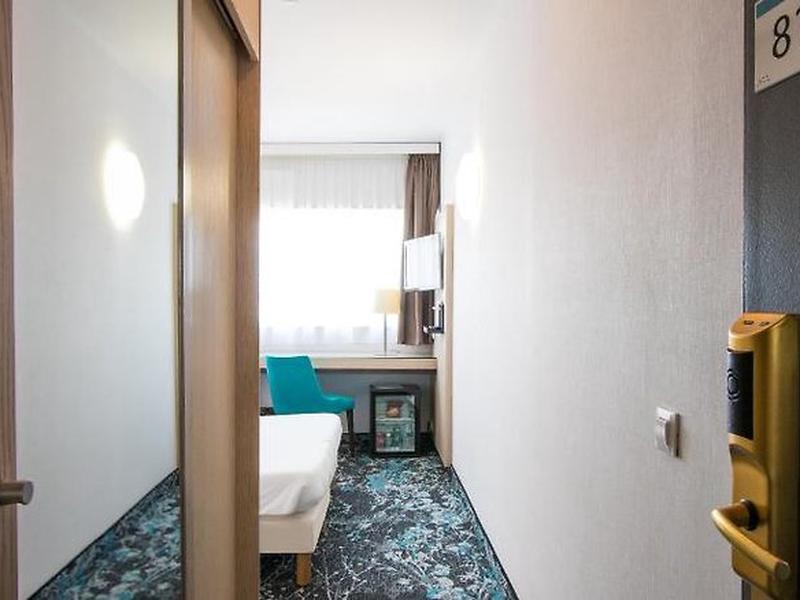 F1E476E48CD61022284912D24B6417EC