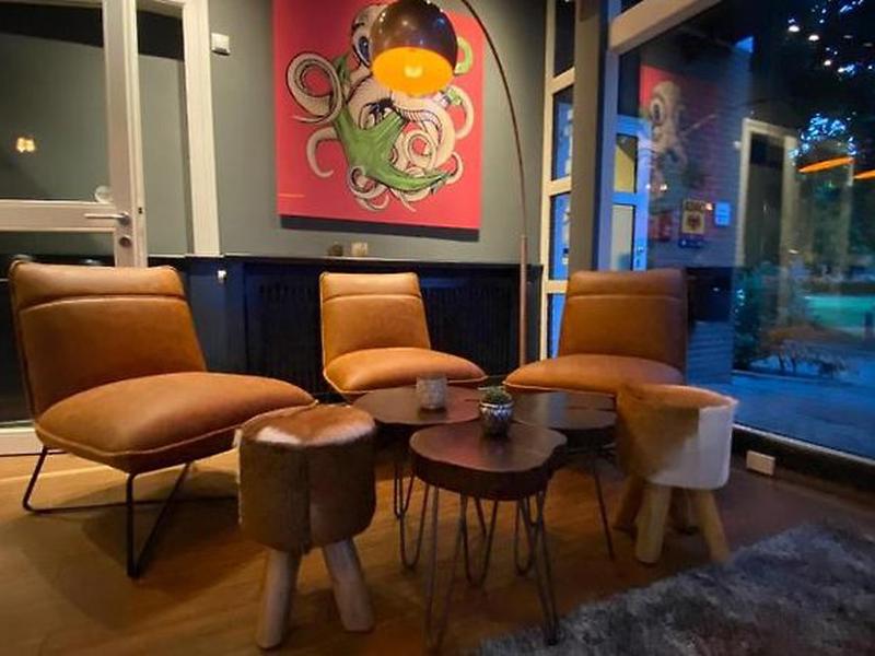 77A6AAD4E9BA24411AB109A51807694C