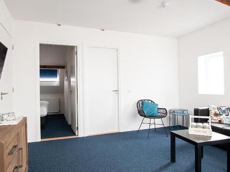 F38DAA2995914AE1D7A2BE7ED7CDC84D