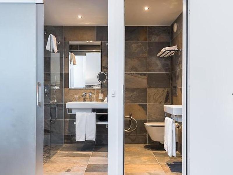 32763F583609619218D2A6DA8DC669AD