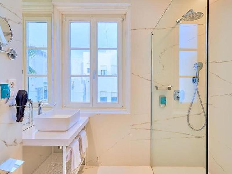 7CC749F7B67D7C34B5283B3834C2577B