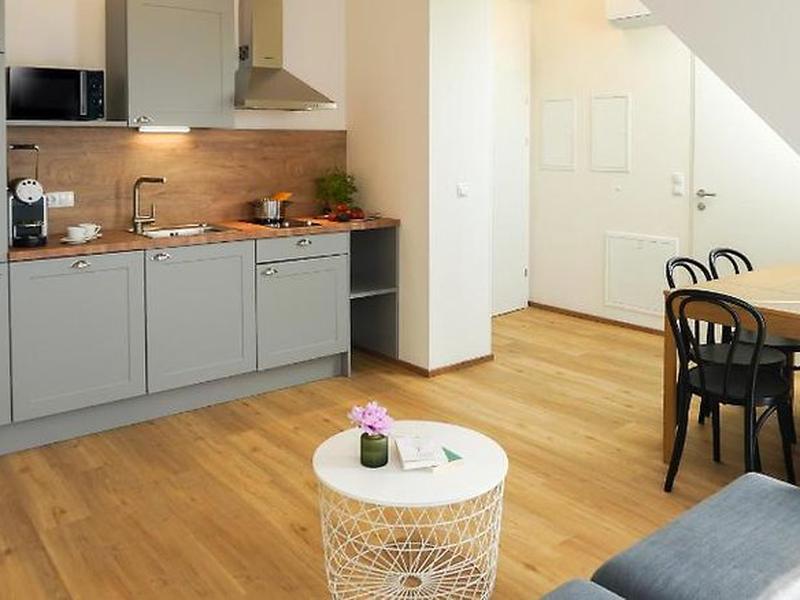 1E37FCF394F5BDF1BA968FA5DCA9D17A