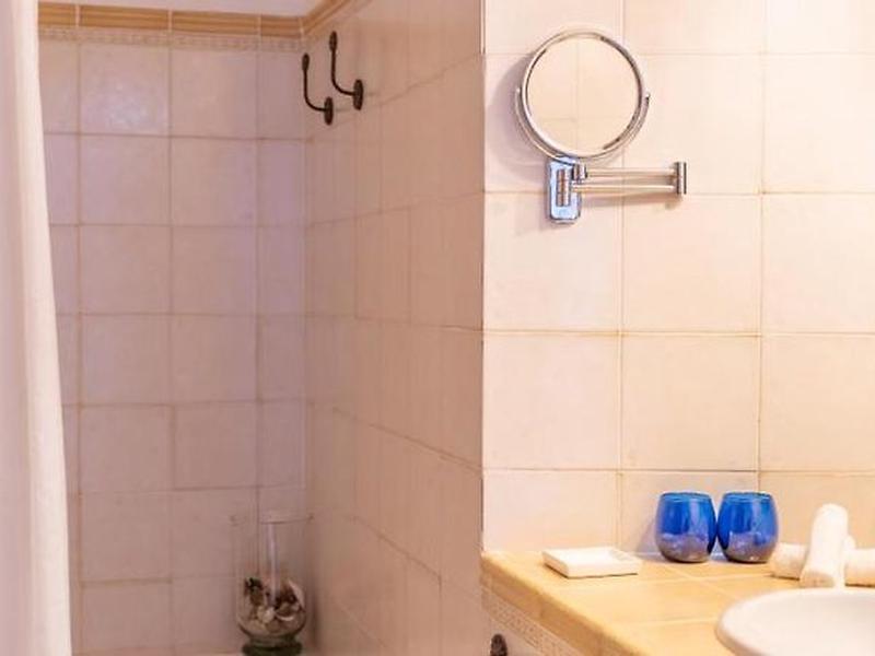 106C030263E0DF432E9DB7A6A65F611B