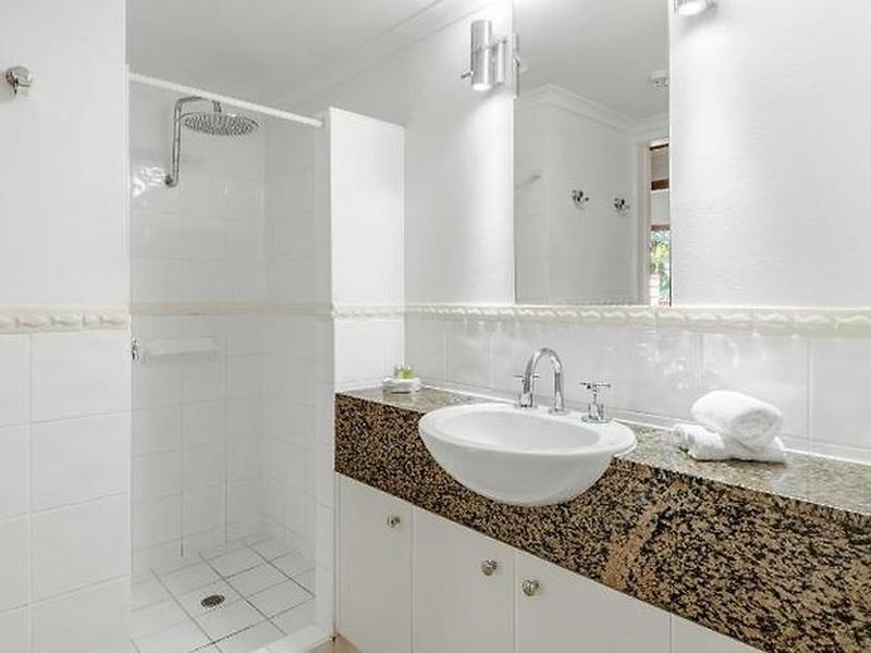 7FF5EC88563C19024F0F0E05635940FD