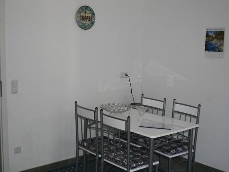 041CE19D82FC9BA10BFC0612B43E3050