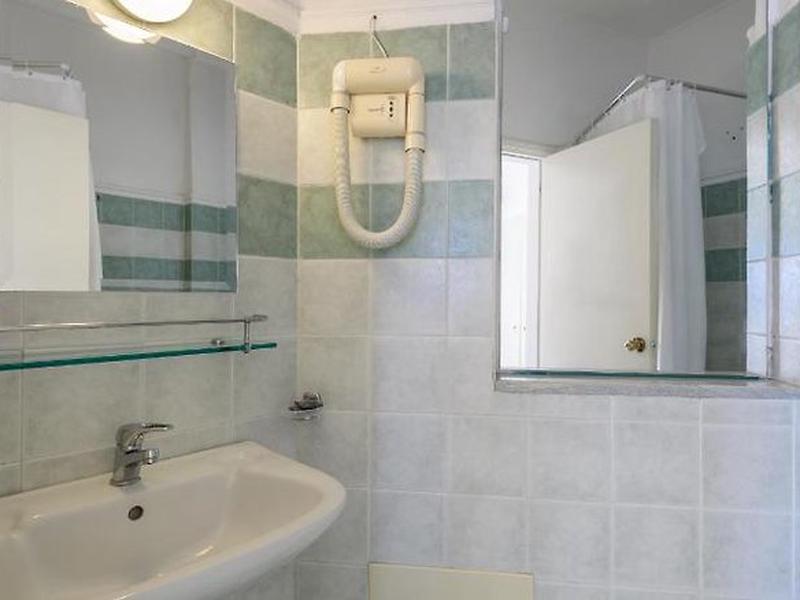 1F734F09128918C7153E0ED2D5B888EB