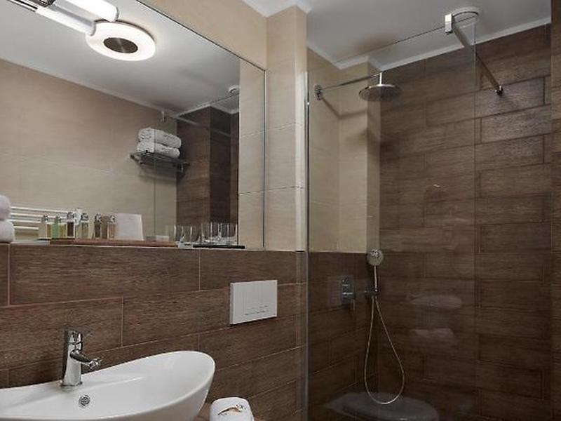 9E093CA21BF2E463004F3465E8131EFD