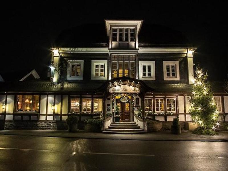 360DDB25F58F7E7DDB73DC637BA0F52A