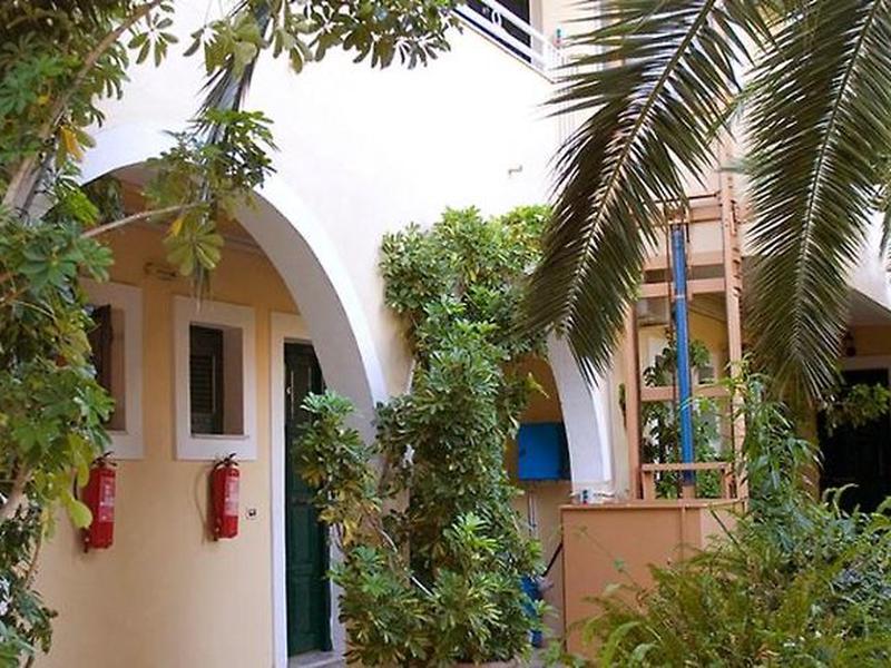 5729509AD6DE283EBBF7F225A8BBEAD1