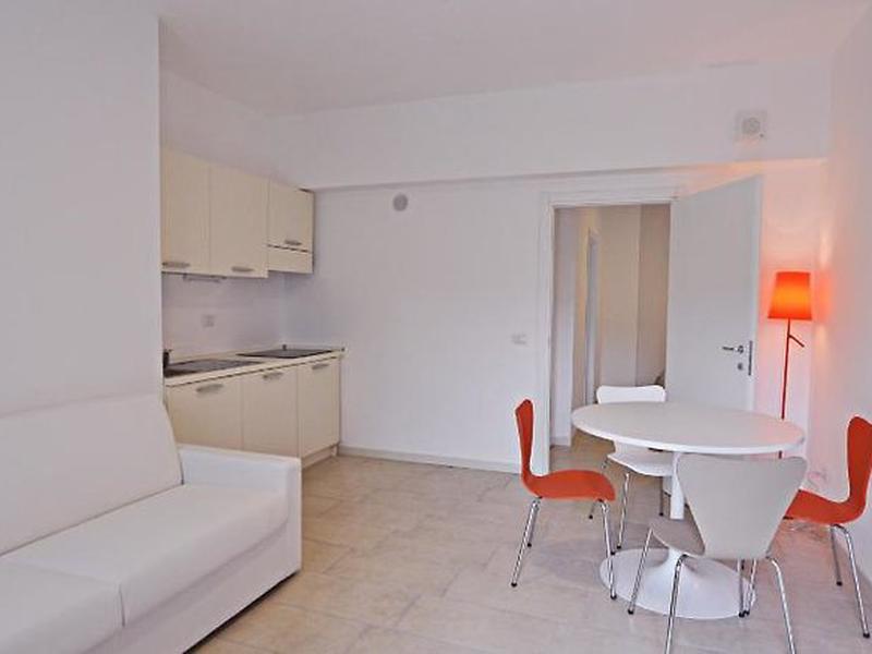 9F8D21C2B8035CC4B0819587C9C3B308