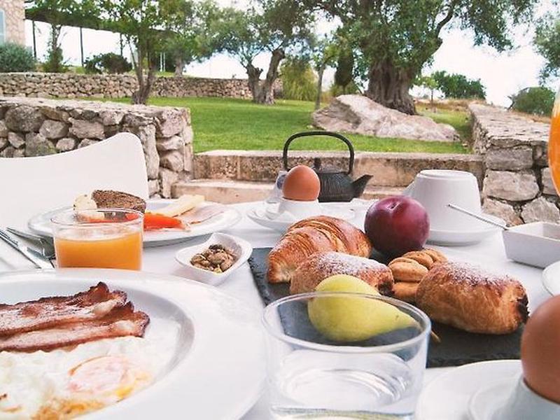 712803C2A61859077CEEE8BC7F4DAEA4