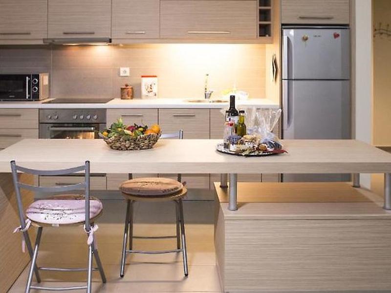 5D334E1D9680E7F807D524F662BA7771