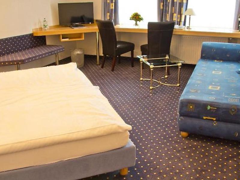 DE70ABF2055CBF3AA51D11AA8F8506CB