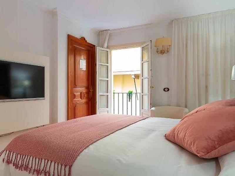 EE04B4C802E06A46C5F3350D40DE94EE