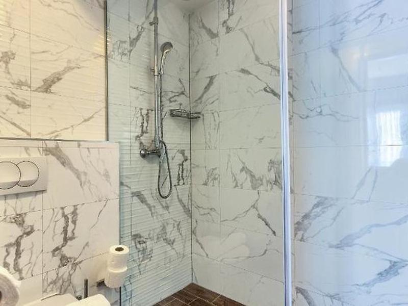 71F6B975BDED1F13176ED543EA5F06C0