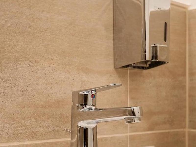 A4A5E0C2F5D89B4AB1AFF1609FA50A3C