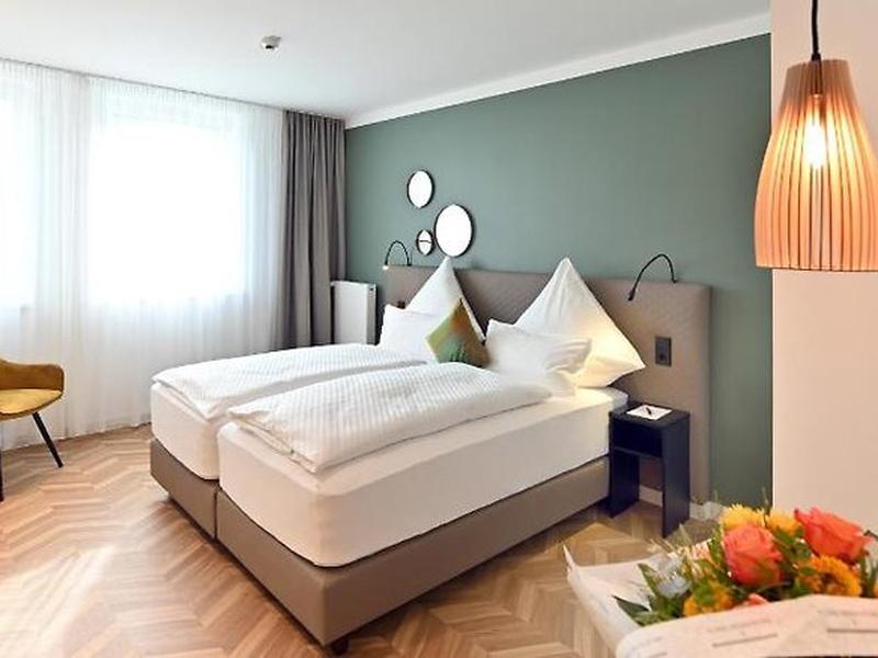 81CED3E92EB8373AB22F4FE83C577129