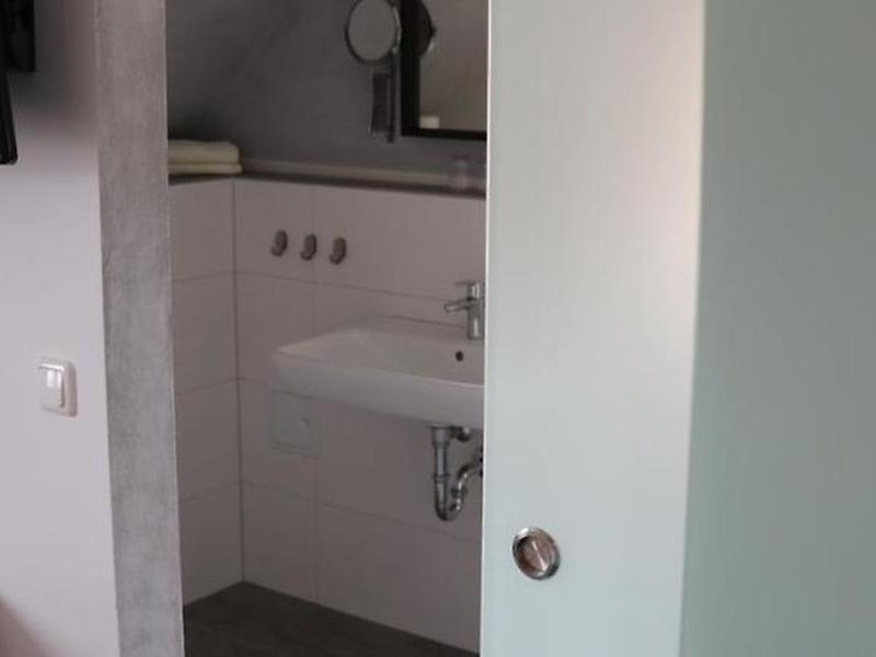 3CABCFAC299EAFC7F103769F2E7FD479