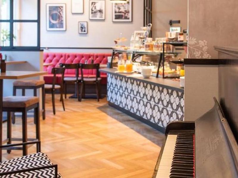 03460A4625E97E05726D13B440B83758