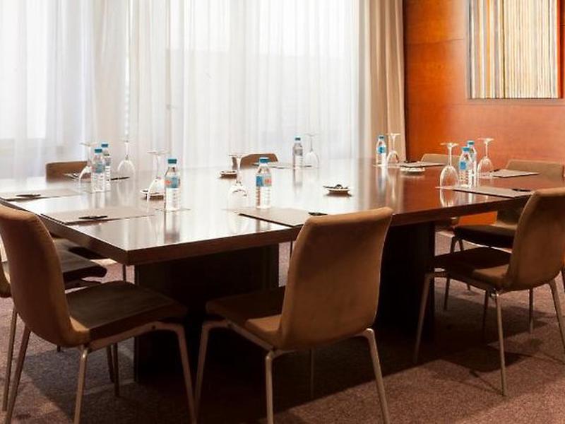 B5C7E13E0BCE7D45DFD7E5D40EA55805