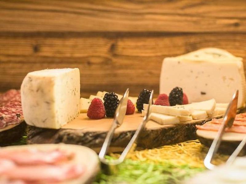 E2886E26A049D7F79ABFE6230AF61F1A