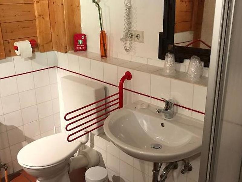 13FE8651C4D2713F7700CB46159E9376