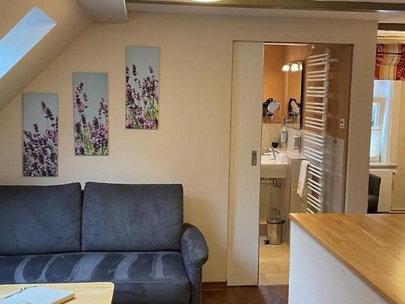 C76F9E4E7ADE31529C34041166CA6CC7