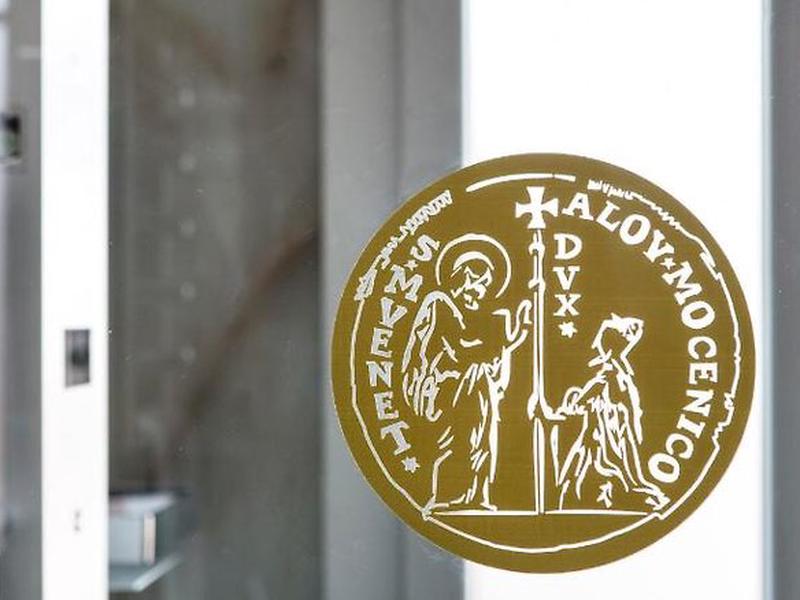 CF000B83C717CDFEC390D344E167912E