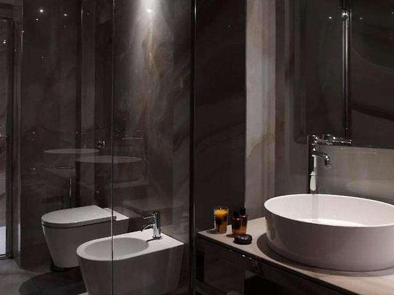 22B7ED29696CC93D0650E029830A284F