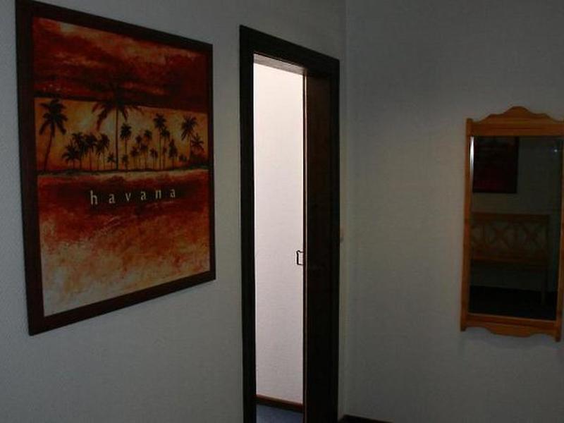 B0FE40871B922F8AB10E5F7CB49D8CCA