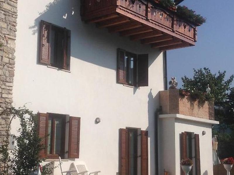 E080525883108832E1FC902AB4ABEB03